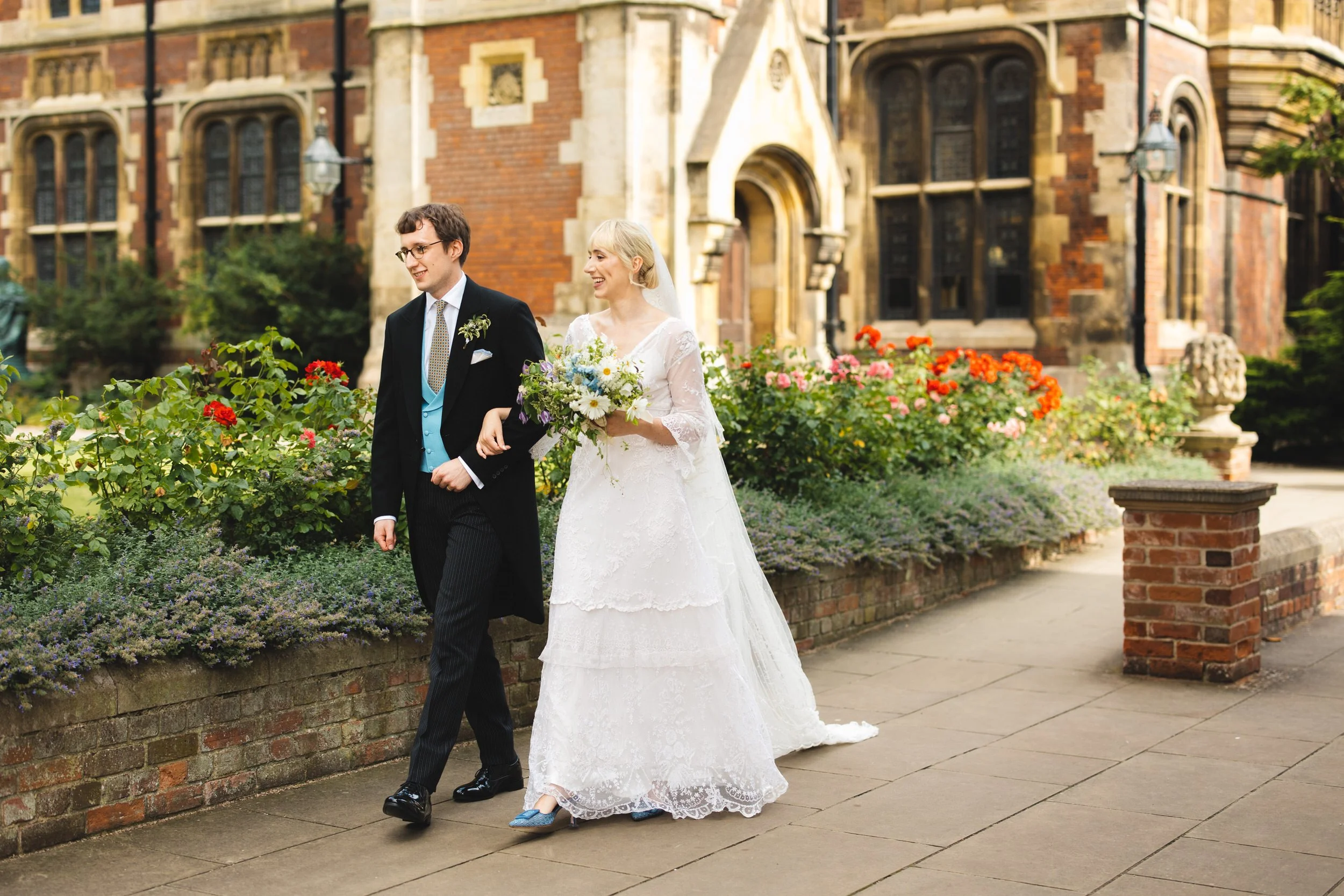 055_pembroke-college-chapel-cambridge-wedding-photography_cat-lane-photo.jpg