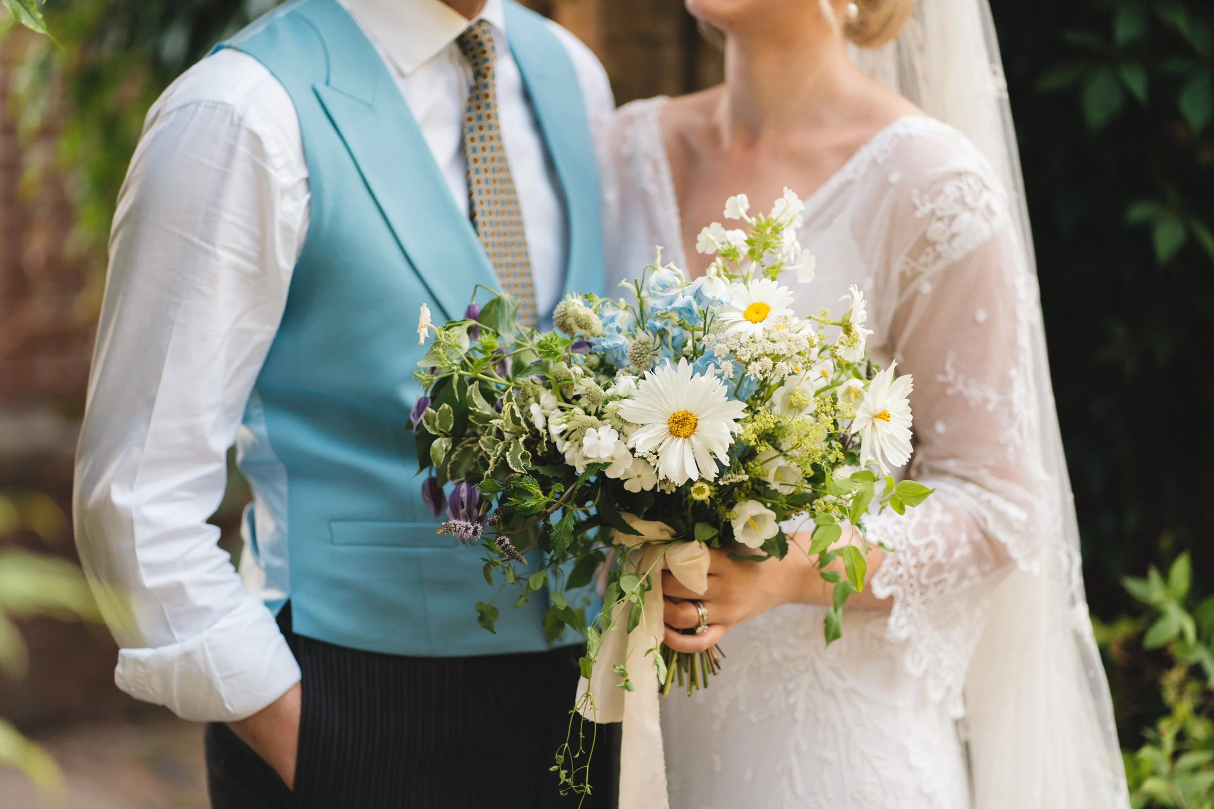 092_pembroke-college-chapel-cambridge-wedding-photography_cat-lane-photo.jpg