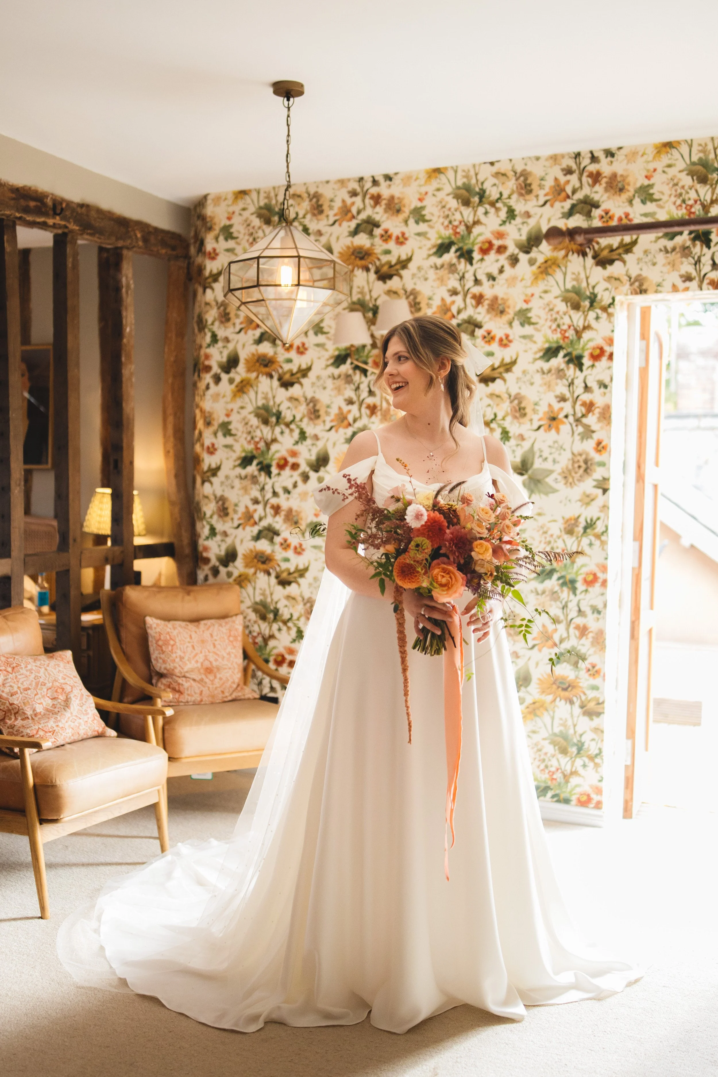 028_the-barns-at-redcoats-hertfordshire-wedding-photography_cat-lane-photo.jpg