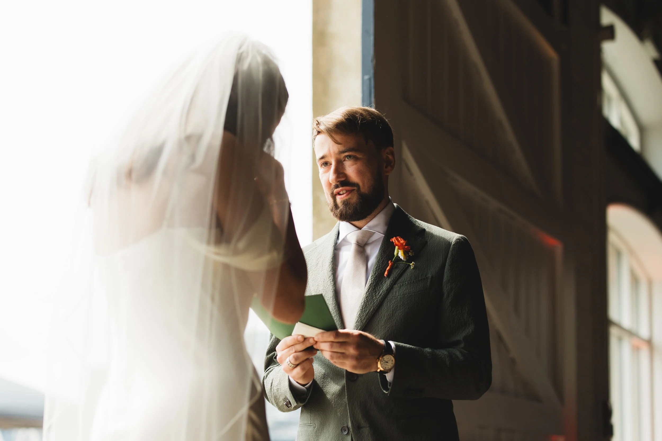 043_trinity-buoy-wharf-wedding-photographer_cat-lane-photo.jpg