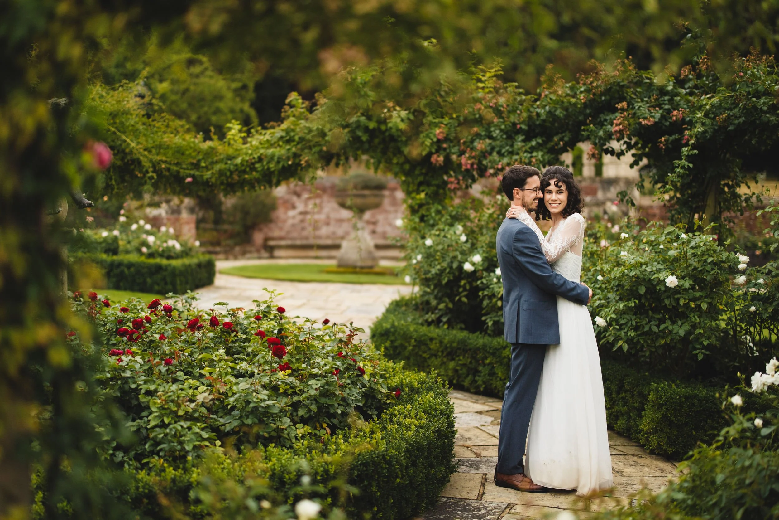 087_wimpole-gardens-longstowe-hall-cambridge-wedding-photography_cat-lane-photo.jpg
