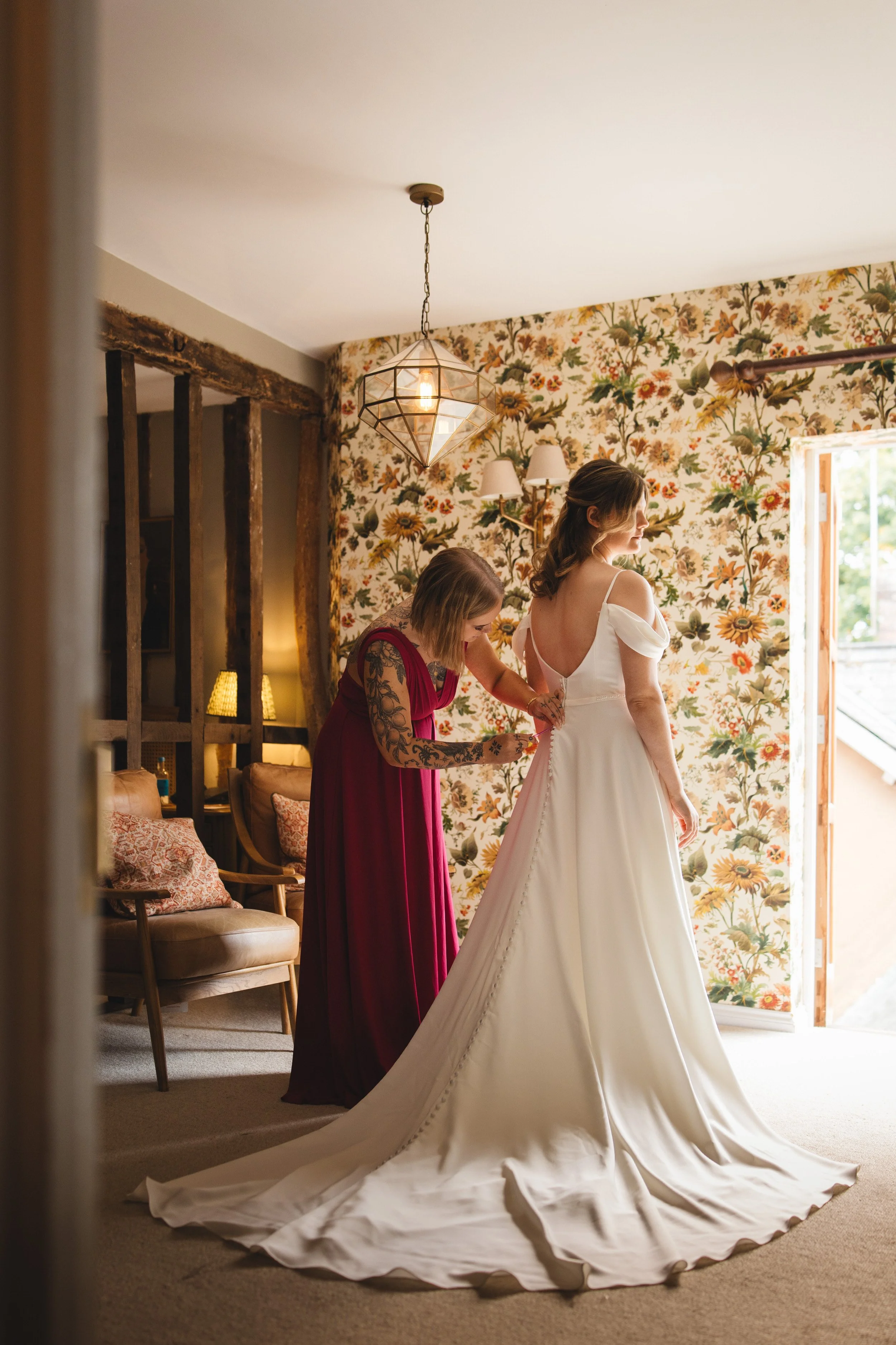 021_the-barns-at-redcoats-hertfordshire-wedding-photography_cat-lane-photo.jpg