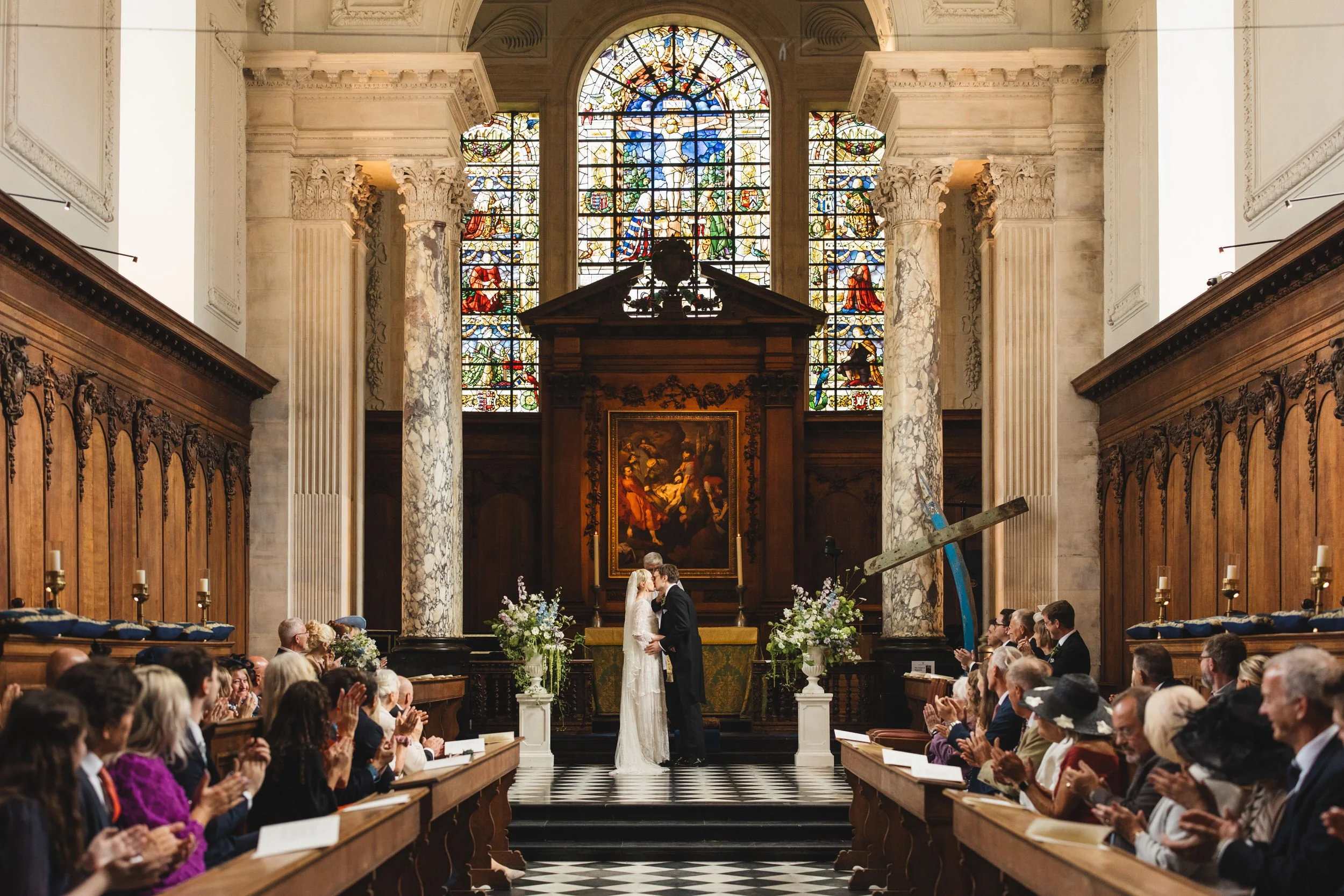 040_pembroke-college-chapel-cambridge-wedding-photography_cat-lane-photo.jpg
