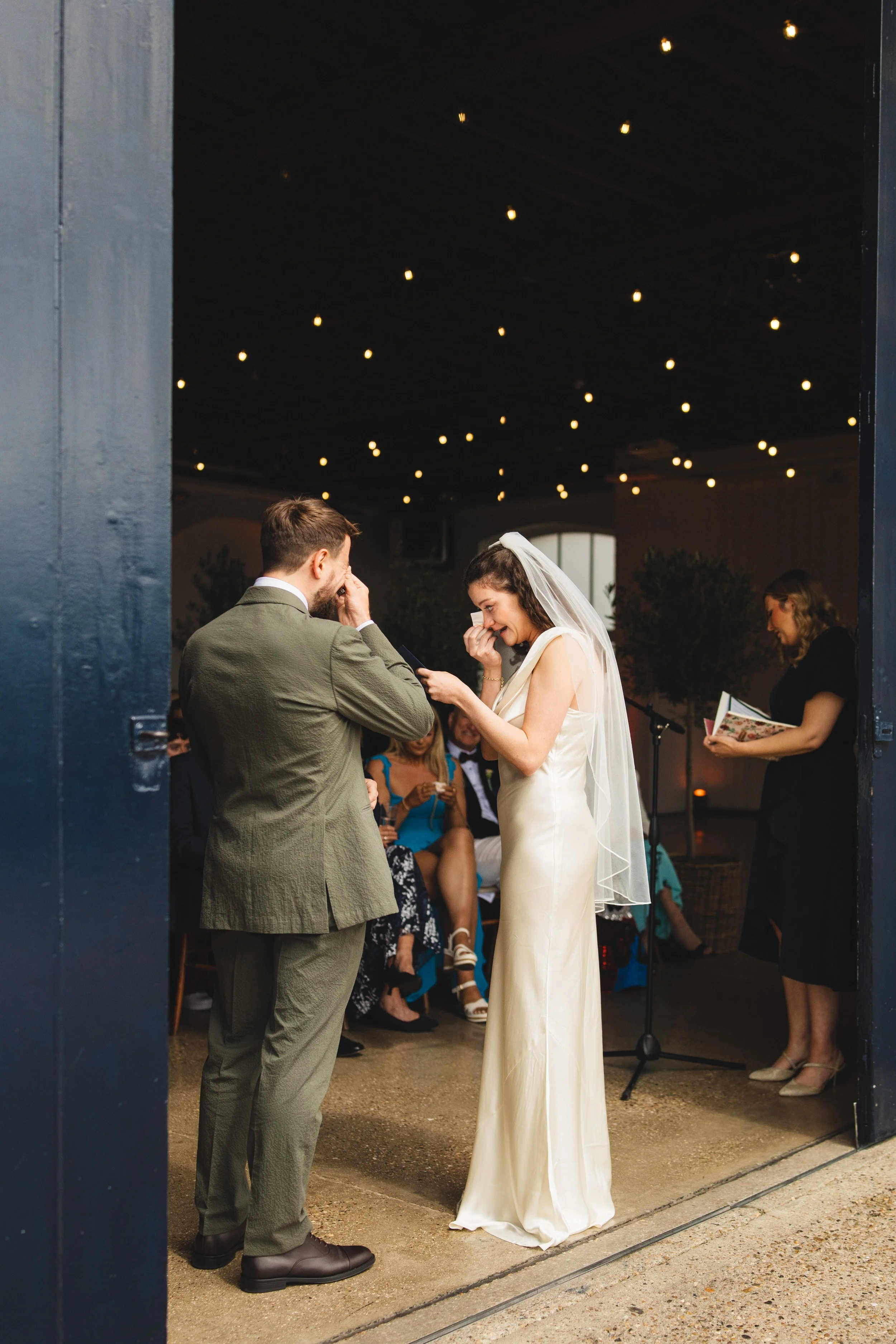 039_trinity-buoy-wharf-wedding-photographer_cat-lane-photo.jpg