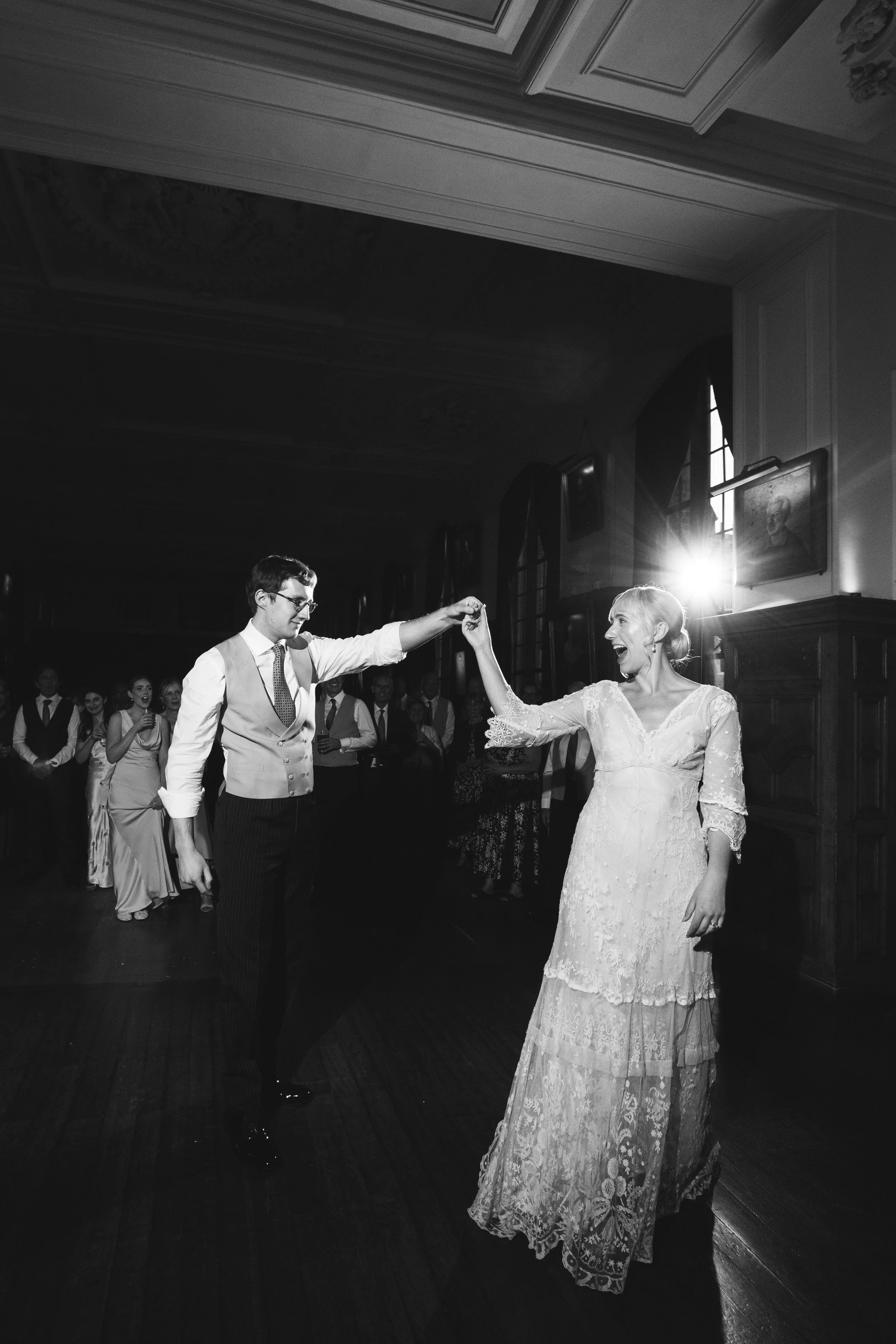 099_pembroke-college-chapel-cambridge-wedding-photography_cat-lane-photo.jpg