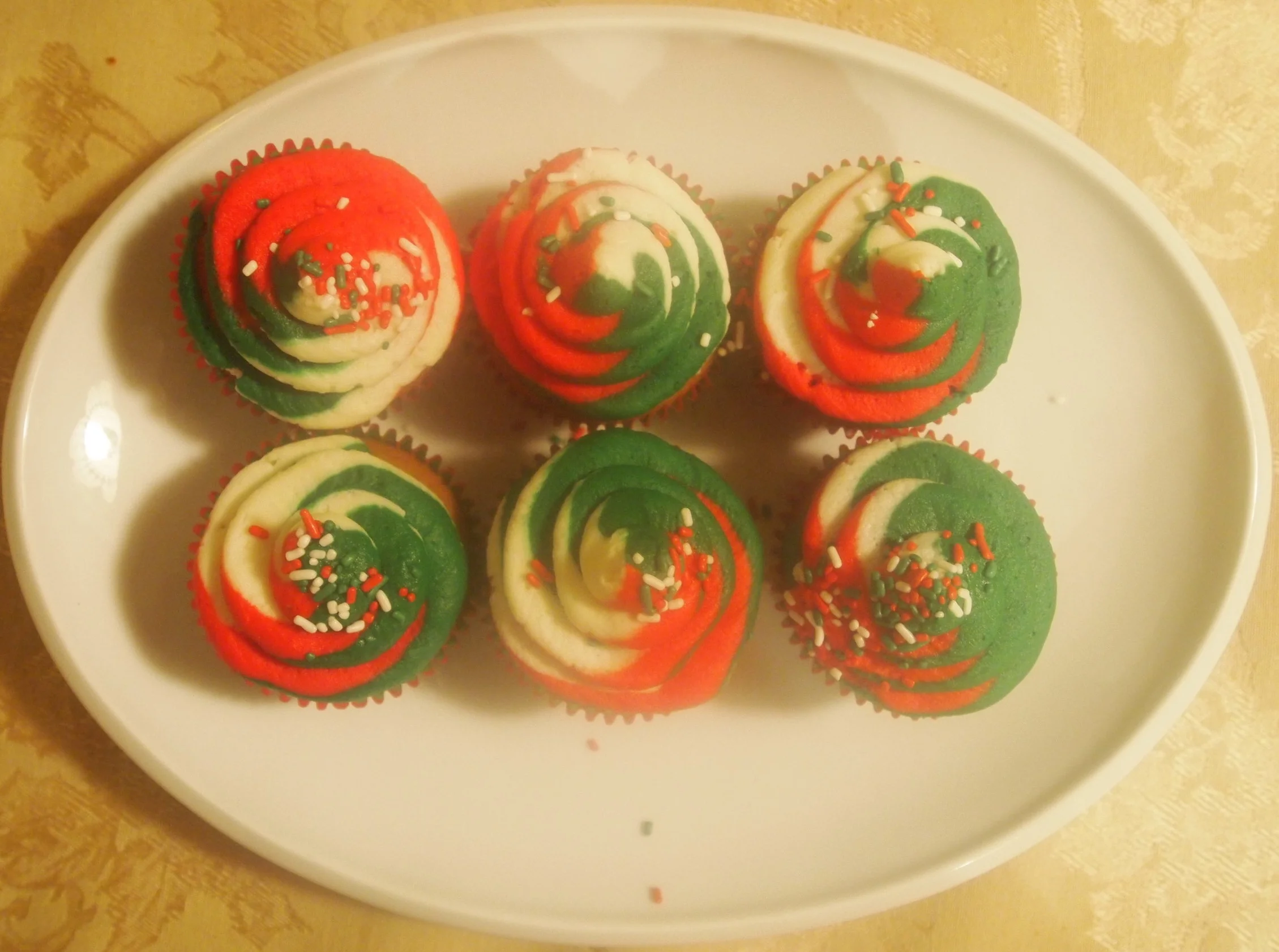 Gingerbread cupcakes - the frosting smells like gingerbread.