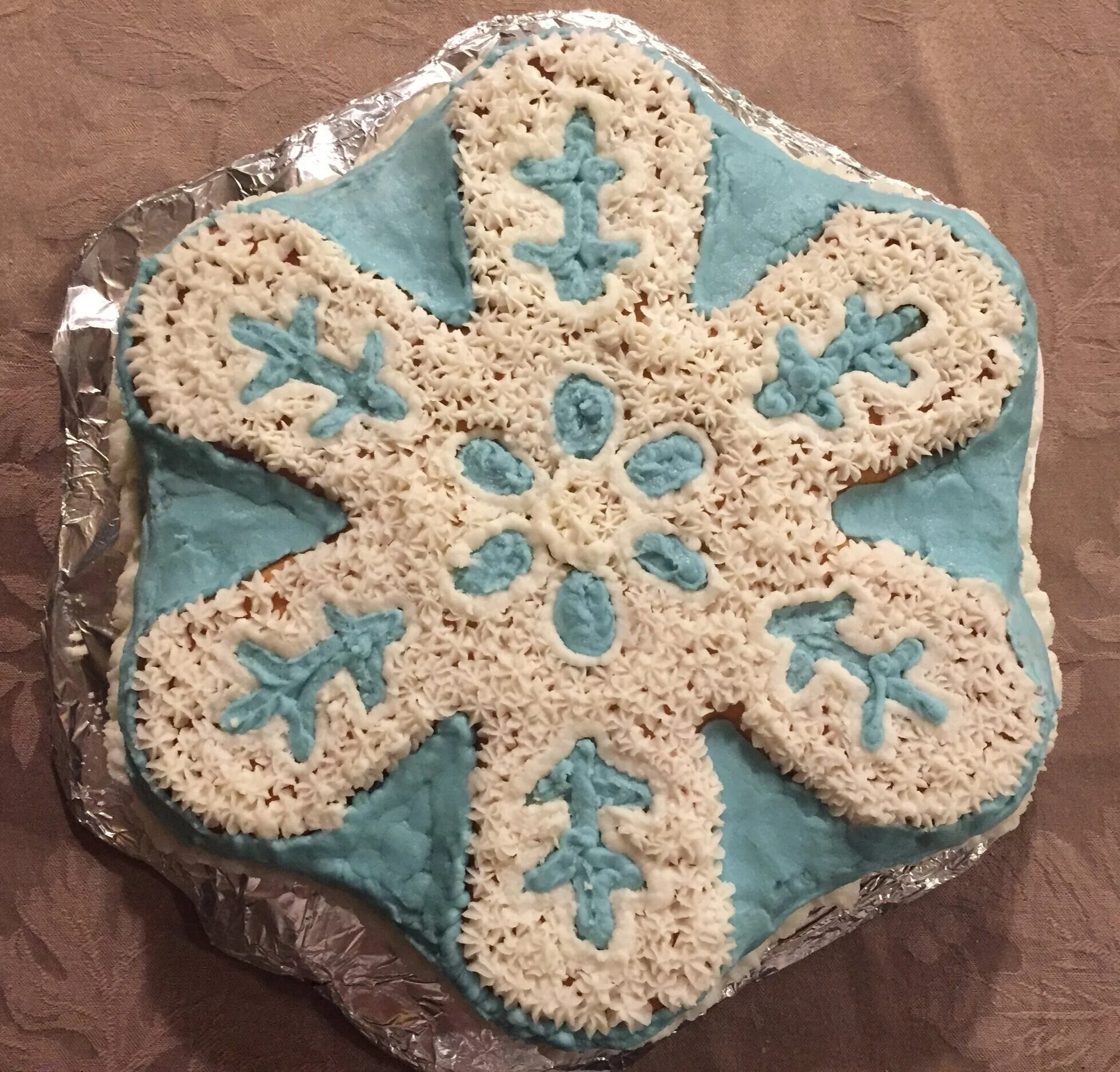 Celebrate the winter month with this snowflake cake.
