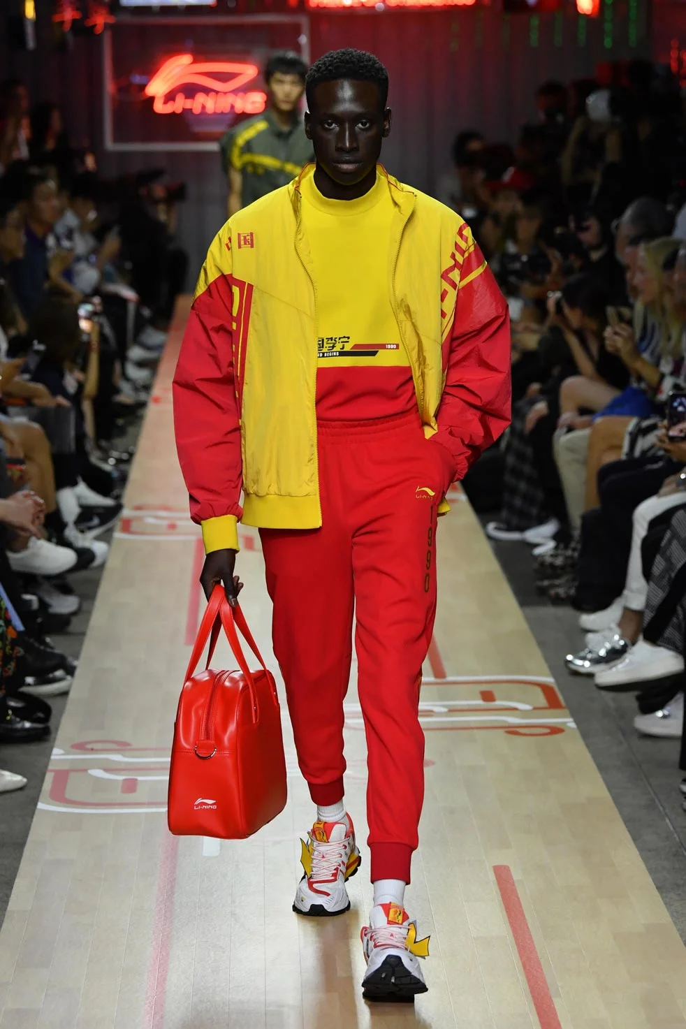 LINING_Runway_Model_Paris-Fashion-Week-2018-Spring-Summer-2019-Le-Mile-Magazine-2.jpg