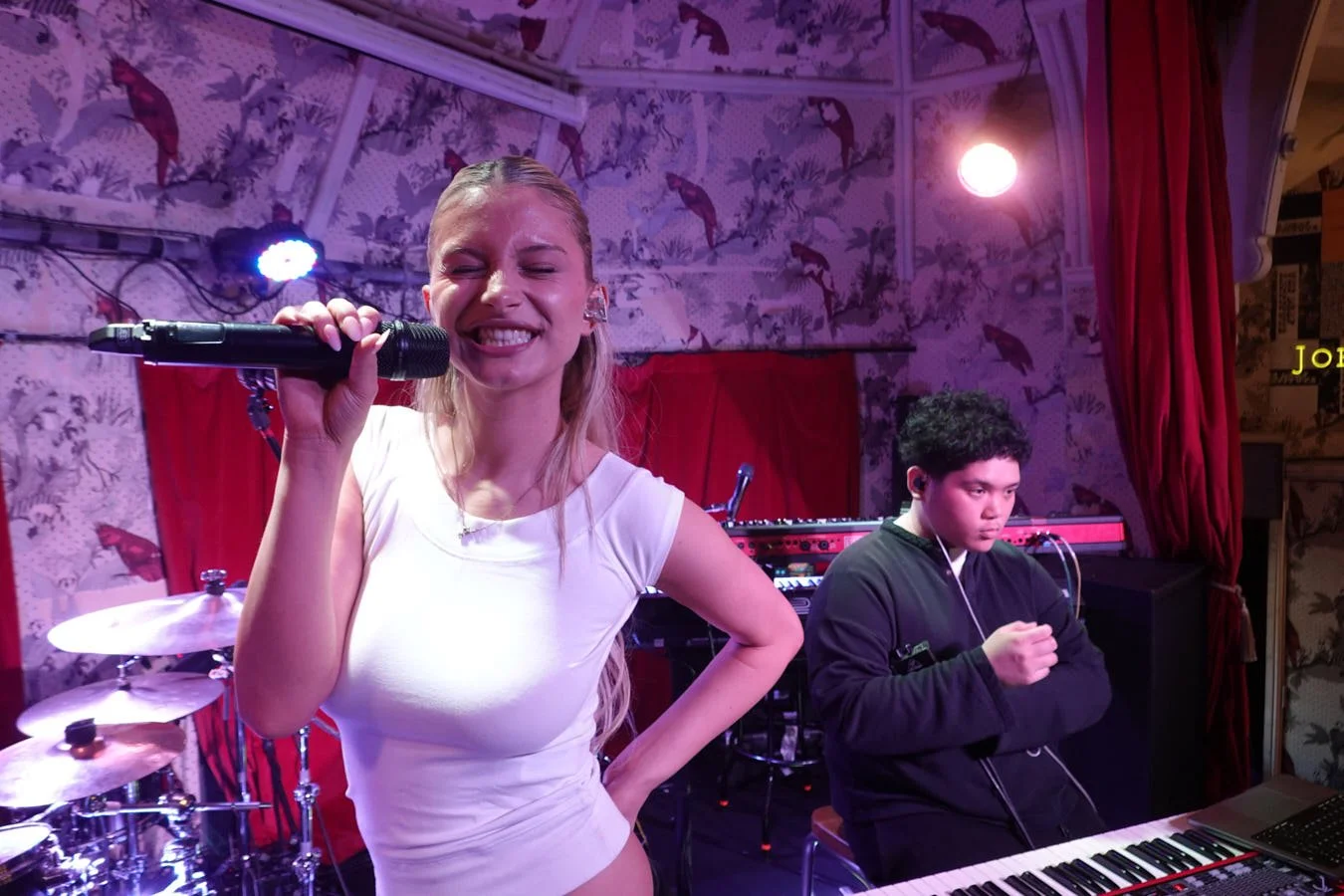 Personal Edit by Mulaa by Klaas Hammer LE MILE Magazine Smiley soundcheck with Kent on the keysss