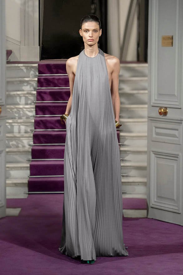 VALENTINO Haute Couture 2024 LE SALON 4.jpg