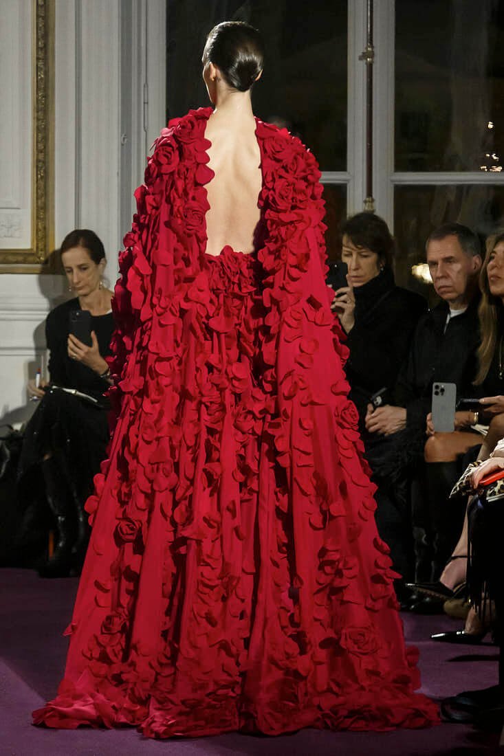 VALENTINO Haute Couture 2024 LE SALON 19.jpg
