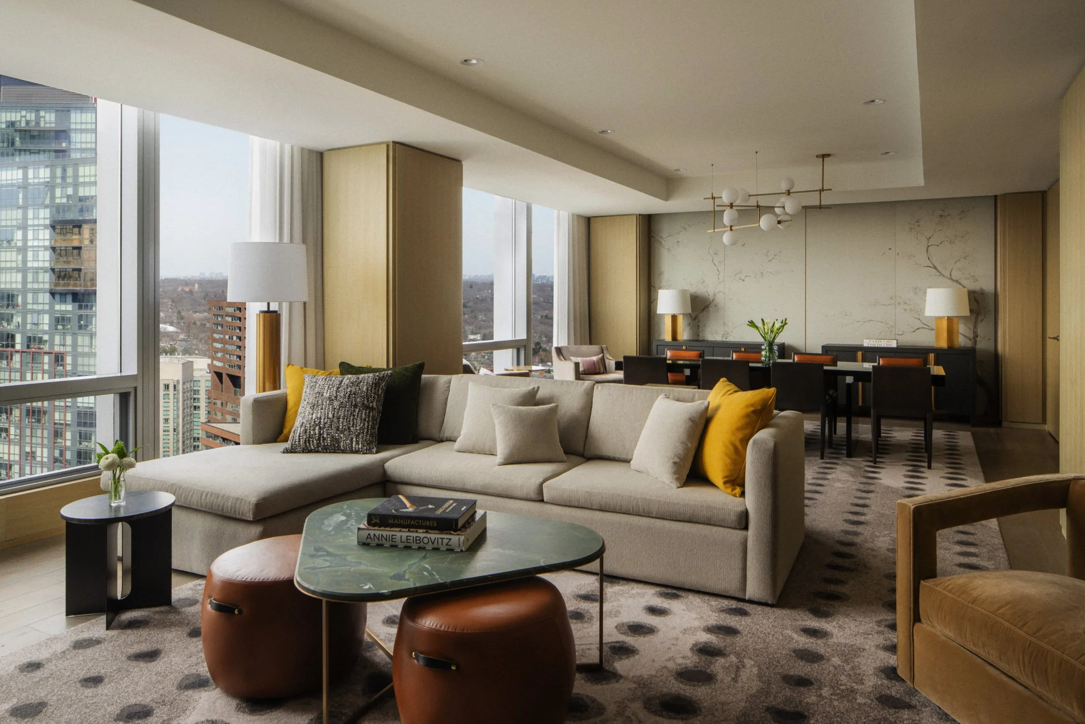 FOUR SEASONS Hotel Toronto - The Room That Writes Itself