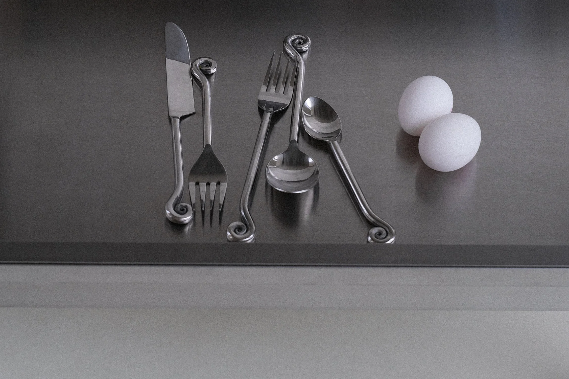 SOOS Atelier - The Art of the Active Table