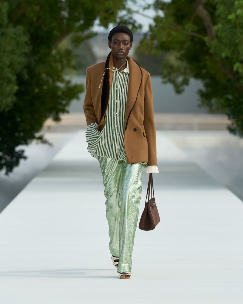 DIOR-Spring-Summer-2027-by-Jonathan-Anderson-Front-Runway-for-LE-MILE-Magazine 3.jpg