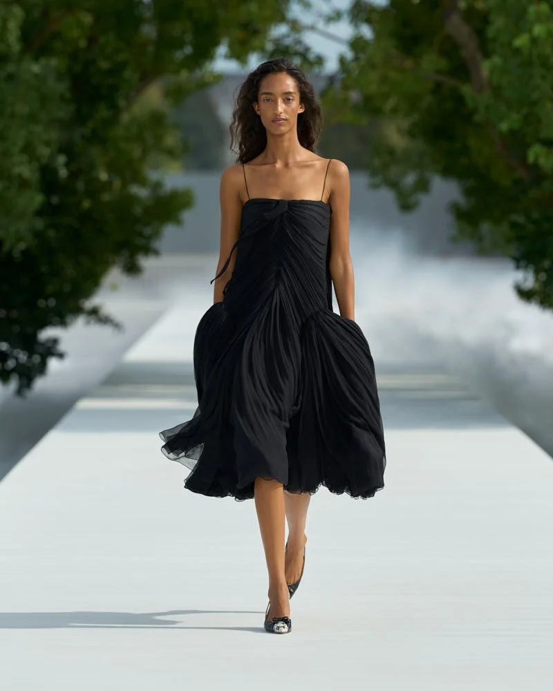 DIOR-Spring-Summer-2027-by-Jonathan-Anderson-Front-Runway-for-LE-MILE-Magazine 4.jpg