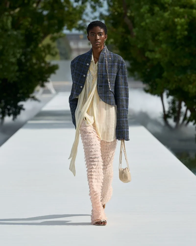 DIOR-Spring-Summer-2027-by-Jonathan-Anderson-Front-Runway-for-LE-MILE-Magazine 8.jpg