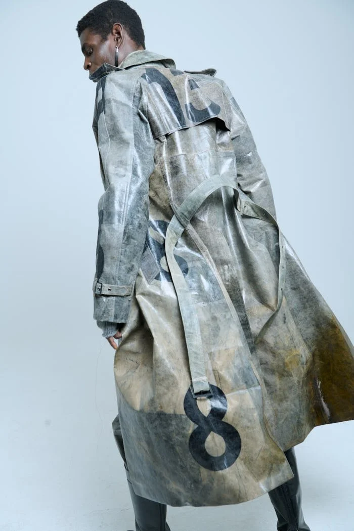 Esra von Kornatzki LE MILE Magazine photo Julian Melzer