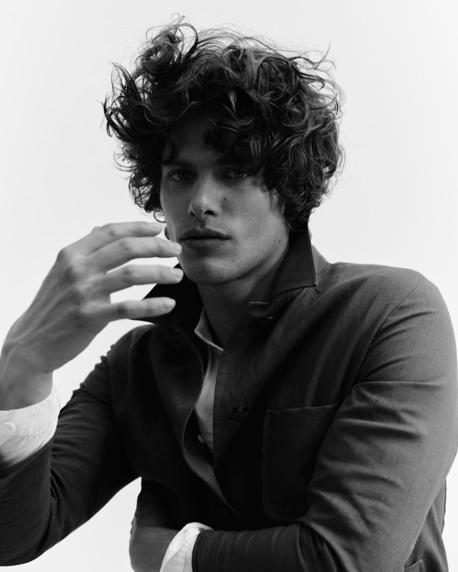 UMBERTO VILLAHERMOSA photo Cosimo Buccolieri Digital Cover SS26 for LE MILE Magazine Umberto wears an overshirt by PAUL SMITH, a shirt and pants by LABO.ART, and shoes by CHURCH’S