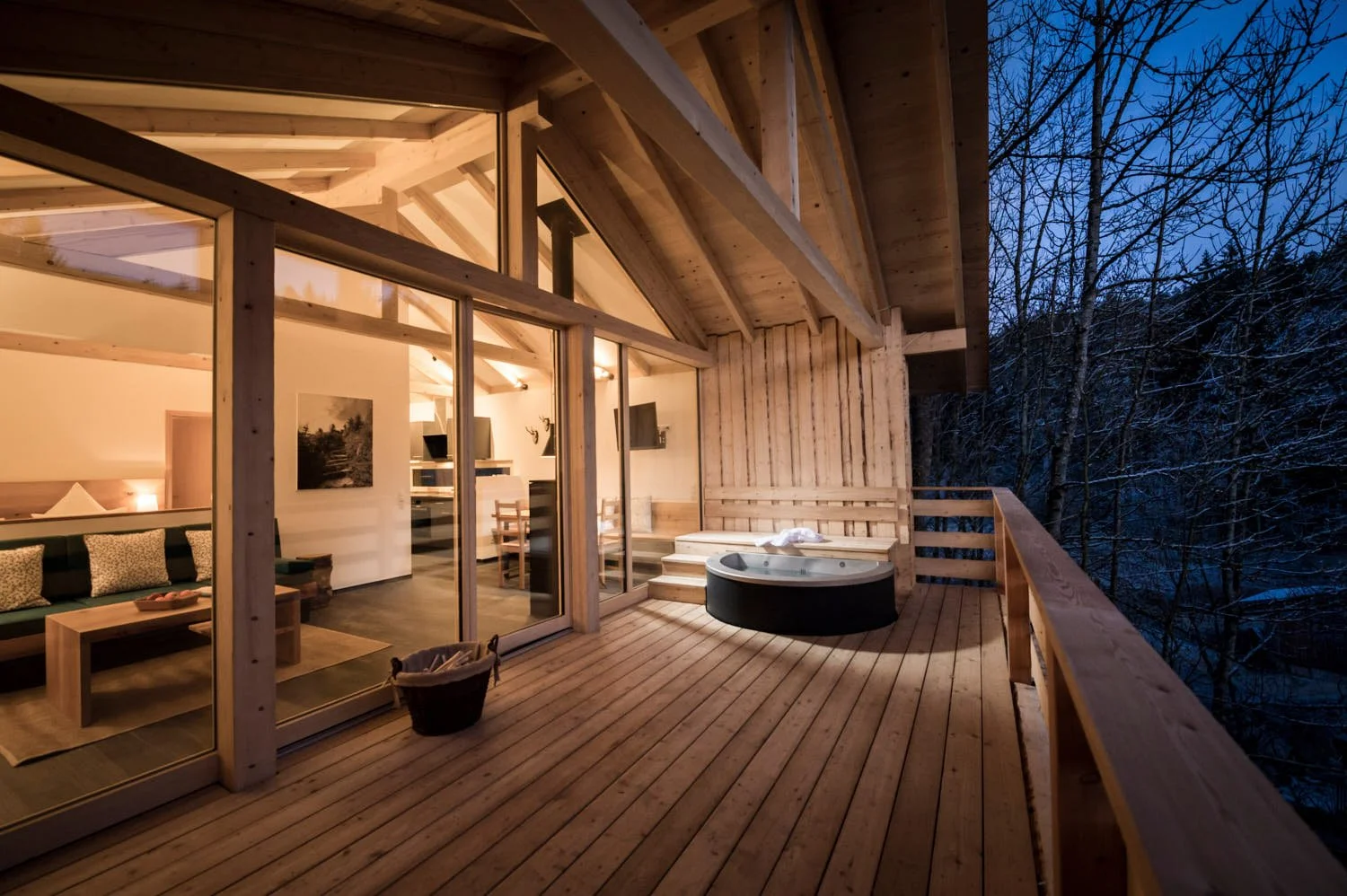 FORSTGUT Bavaria Chalets Suites Interior Suite with Hottub LE MILE Magazine