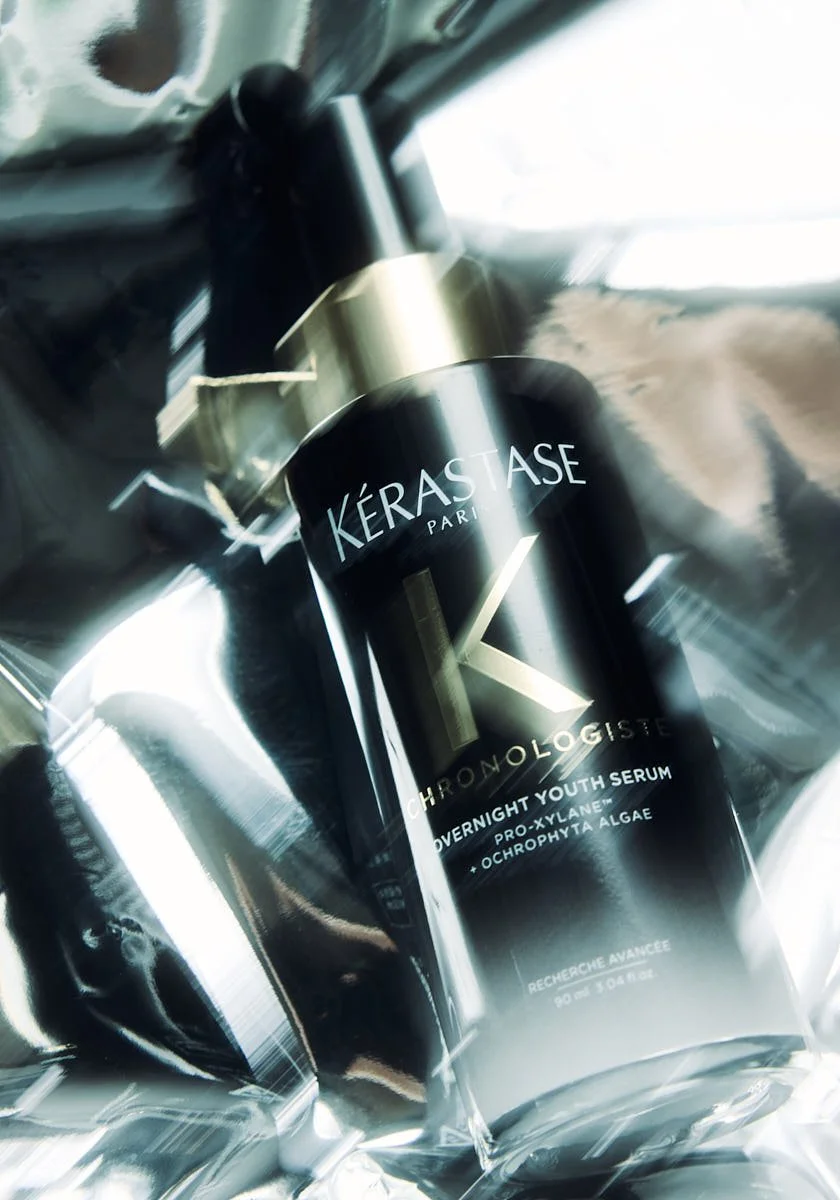 Chronologiste Night Serum by KÉRASTASE Regenerating overnight hair serum with Longevity Complex for strength, smoothness and shine.
