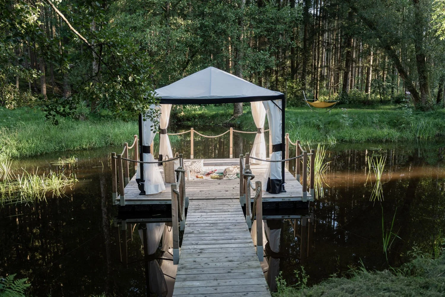 FORSTGUT Bavaria Lake in Forest LE MILE Magazine