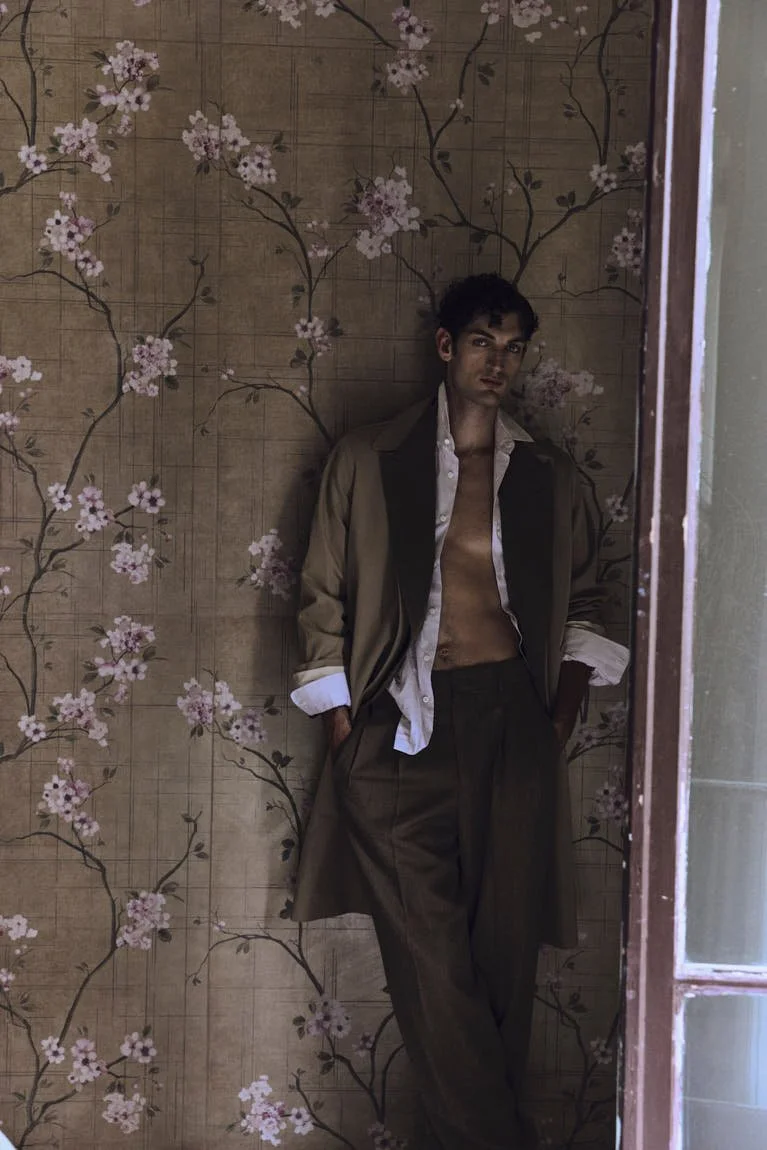 Aaron Shandel for LE MILE Magazine photographer Cosimo Buccolieri Issue 41 FW26 Deja Vu Cover Aaron wears a total look by LORO PIANA