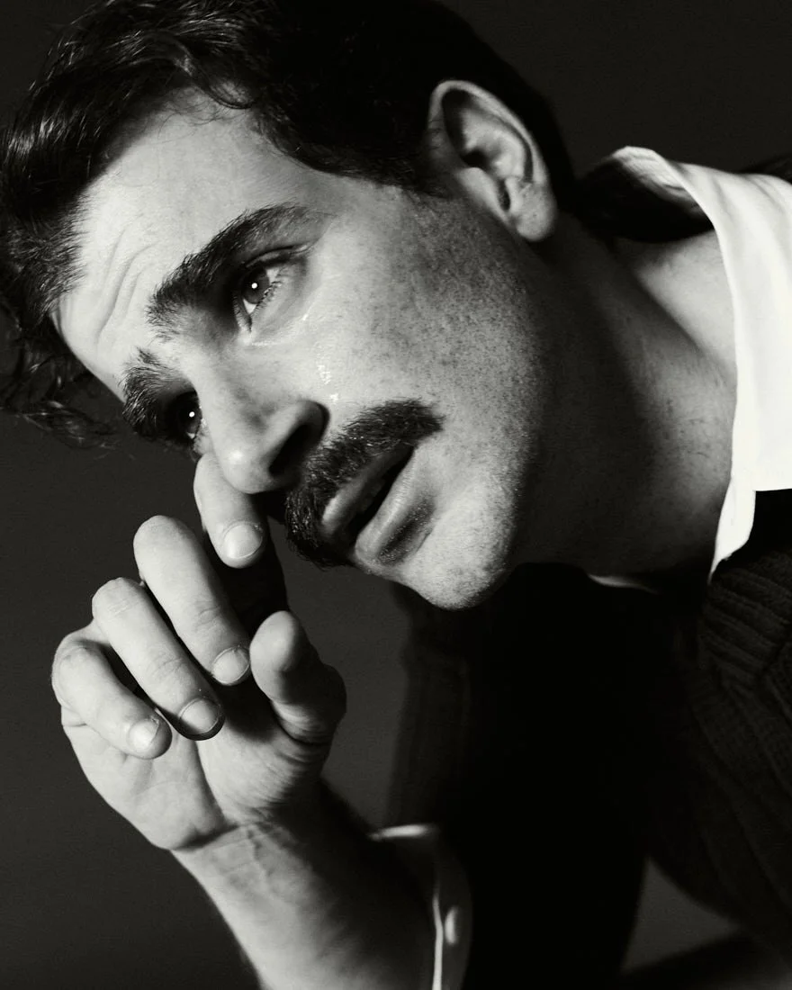 LE MILE MAGAZINE Giulio Ugolini podcast Dillo a Giulio photo by Cosimo Buccolieri total look PRADA