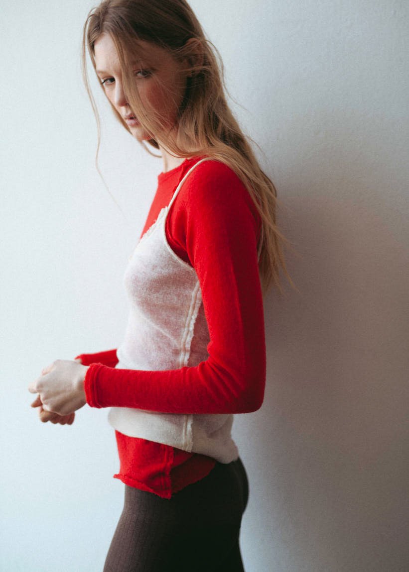 White Milano 2026 LE MILE Magazine photo Matteo D’Agostino tank top + blouse GURDON&GURDON, slippers CALLA