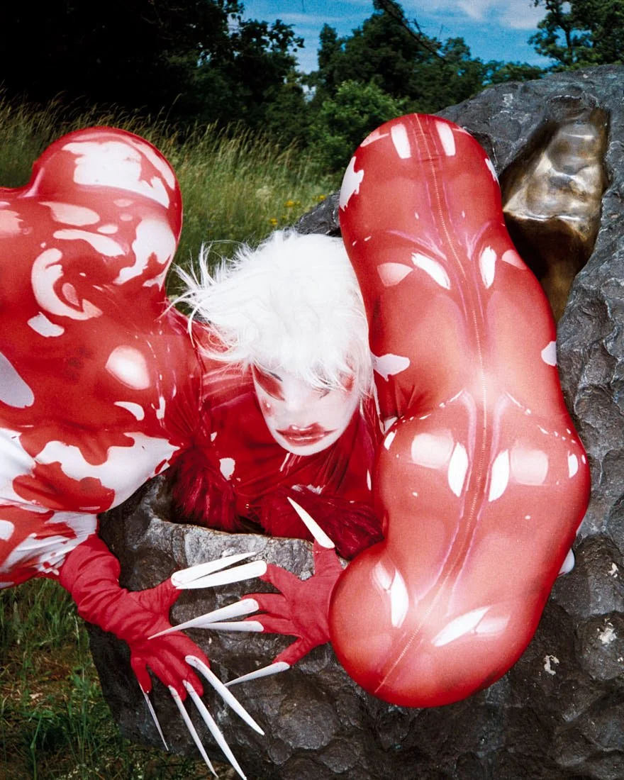 Grebnellaw photographed by Daniil Kudriavtcev for LE MILE Magazine Artist´s Interview