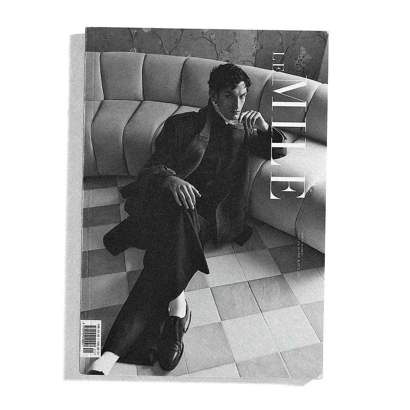 LE MILE Fashion Magazine Cover-4a.jpg