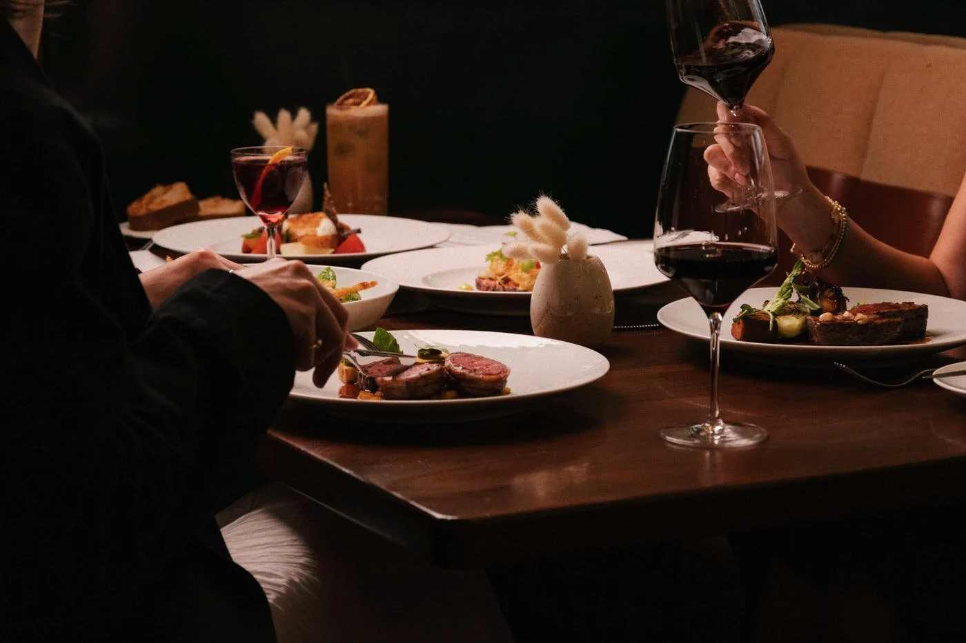 Toronto Four Seasons Hotel LE MILE Magazine Hotel Review Restaurant