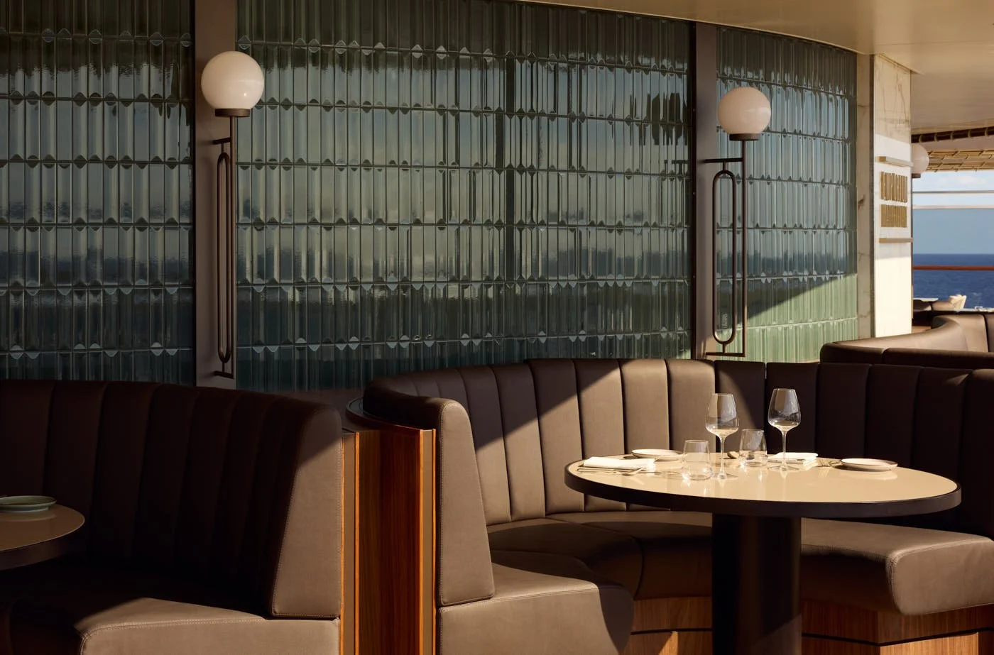 LE MILE Magazine PLACES Travel Toby Mitchell 2025 EXPLORA 2 LOBBY