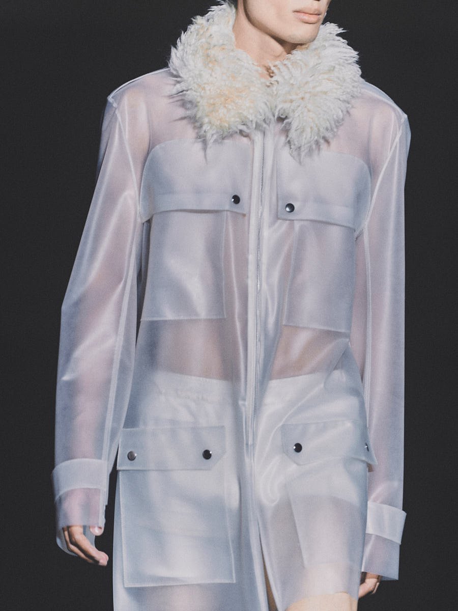 LE MILE Magazine Berlin Fashion Week SS27 editor Klaas Hammer photo Nicolai Sauer Brand Unvain runway