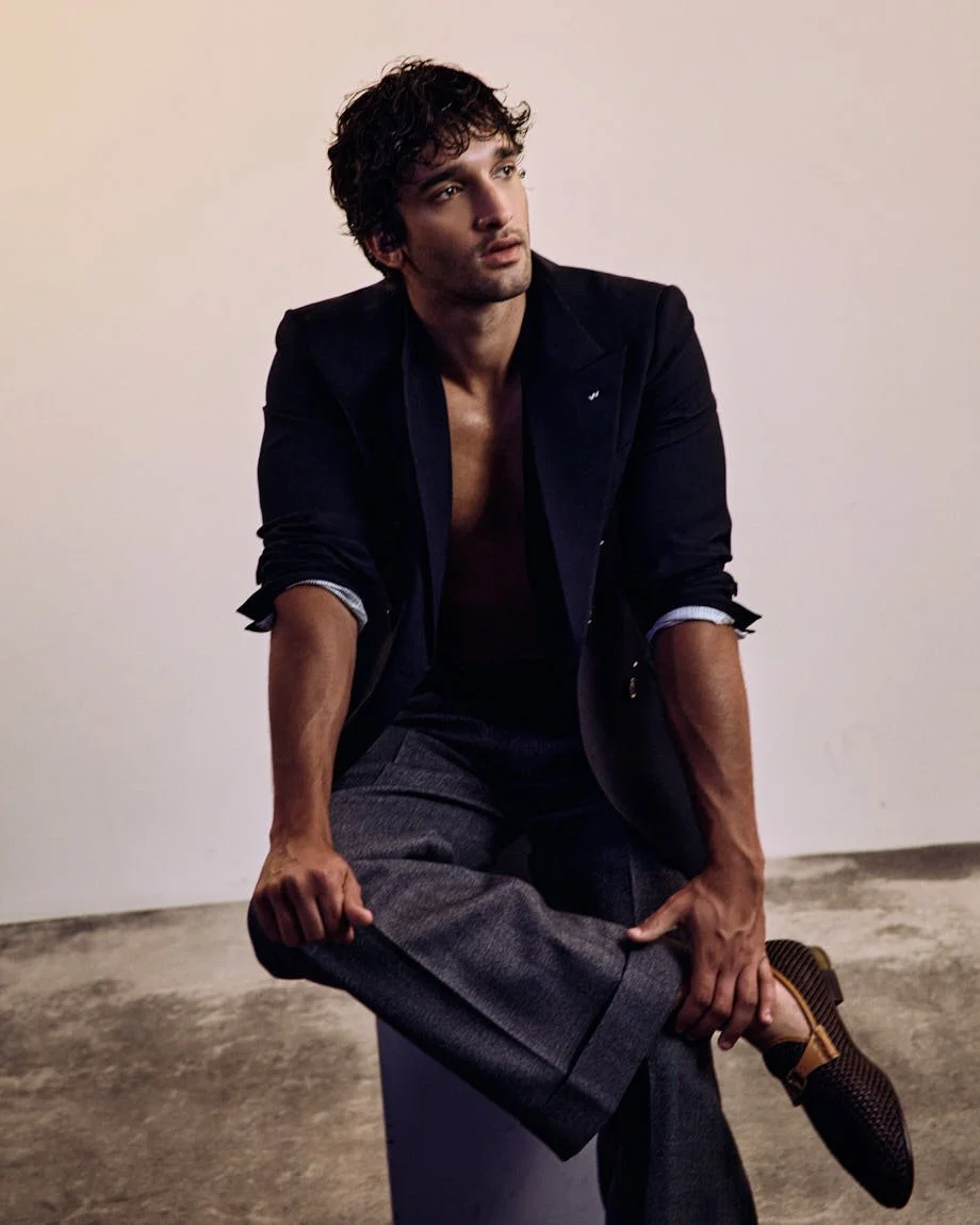 NOAH SAPON Interview SS26 Fashion Editorial for LE MILE Magazine Noah wears a total look by VALENTINO