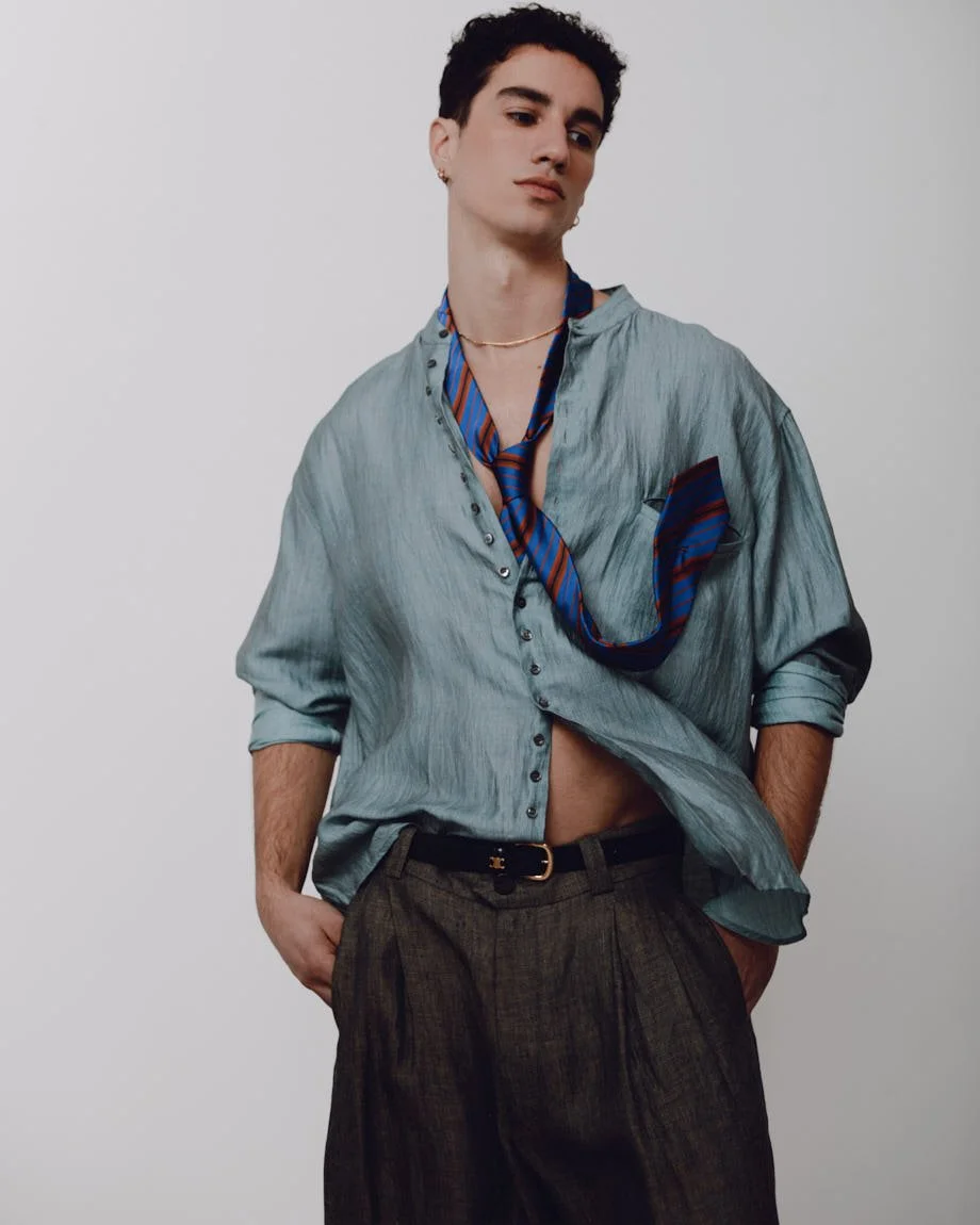 FABIO D'ADDONA for LE MILE Magazine photo by Andrea Cenetiempo wearing a shirt by Giorgio Armani, pants by Quarto Atto and tie by Loro Piana
