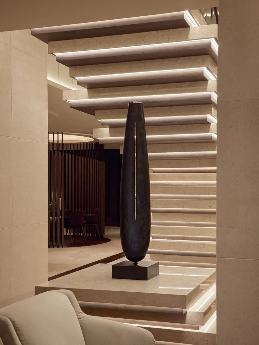 LE MILE Magazine PLACES Travel Toby Mitchell 2025 EXPLORA 2 LOBBY