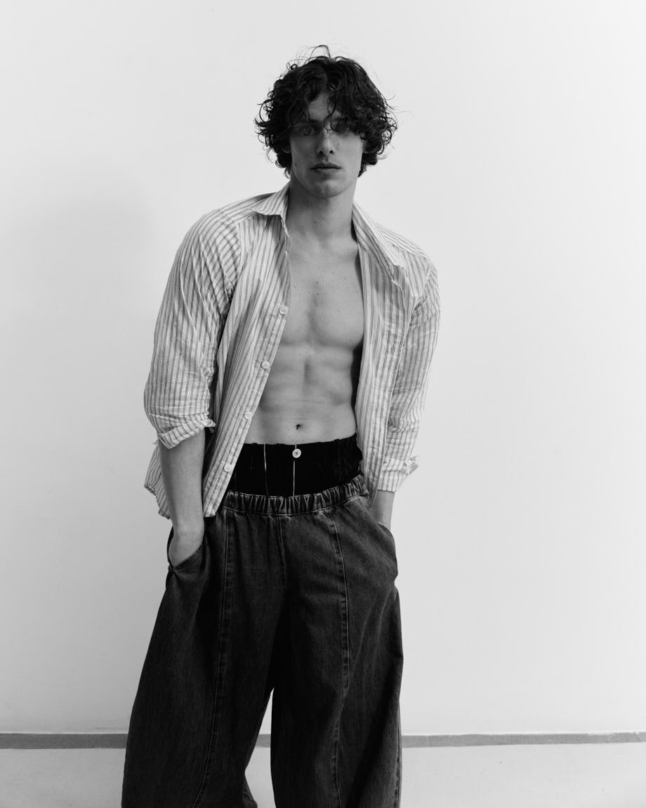 UMBERTO VILLAHERMOSA photo Cosimo Buccolieri Digital Cover SS26 for LE MILE Magazine Umberto wears a shirt by GRIFONI and pants by PHYSIQUE DU ROLE and MEIMEIJ