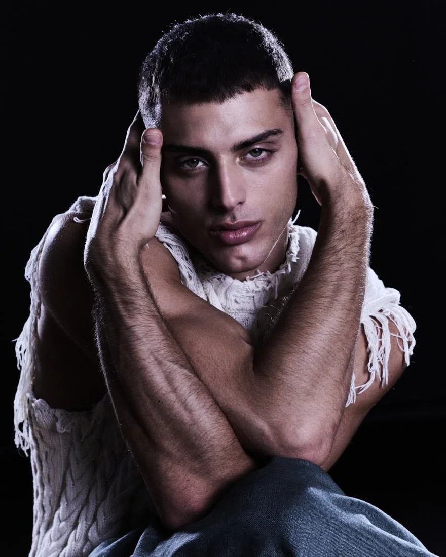 LE MILE Magazine Dancer Simone Emili editorial photo Cosimo Buccolieri Simone wears a vest by FEDERICO CINA and pants by ISSEY MIYAKE MEN