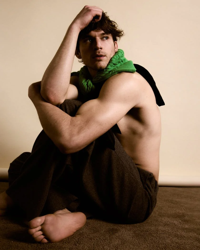 MATTEO GUERRIERI LE MILE Magazine Digital Cover SS26 Menswear Matteo wears a total look by DIOR HOMME