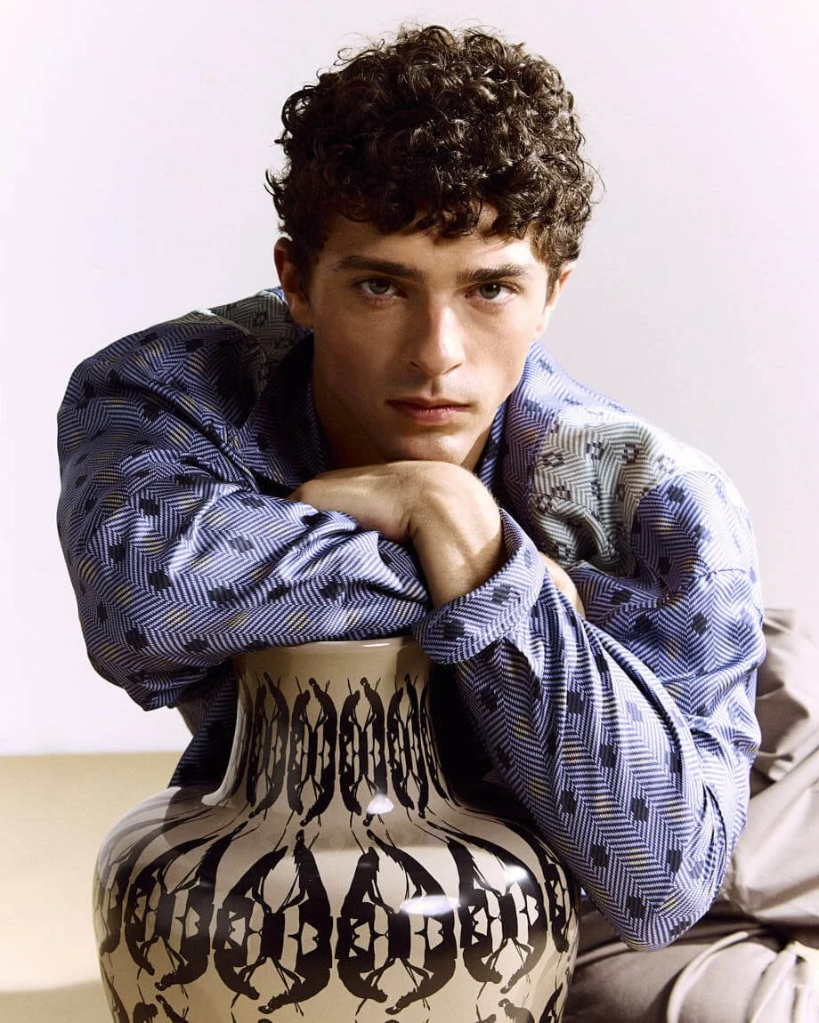 Rory Macleod Dancer Interview with LE MILE Magazine SS26 fashion digital cover Rory wears a shirt by GIORGIO ARMANI, pants and tie by CANALI