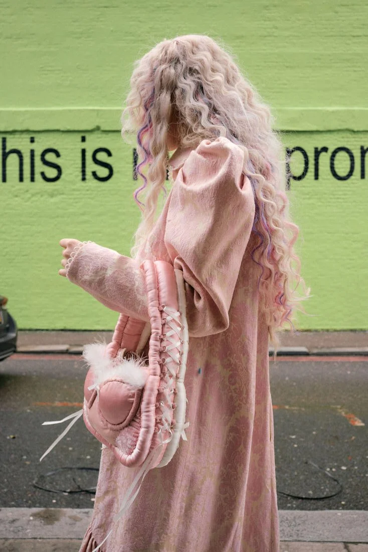 London Fashion Week Street Style LFW AW26 Copyright Ian Kobylanski LE MILE Magazine Outside The Shows