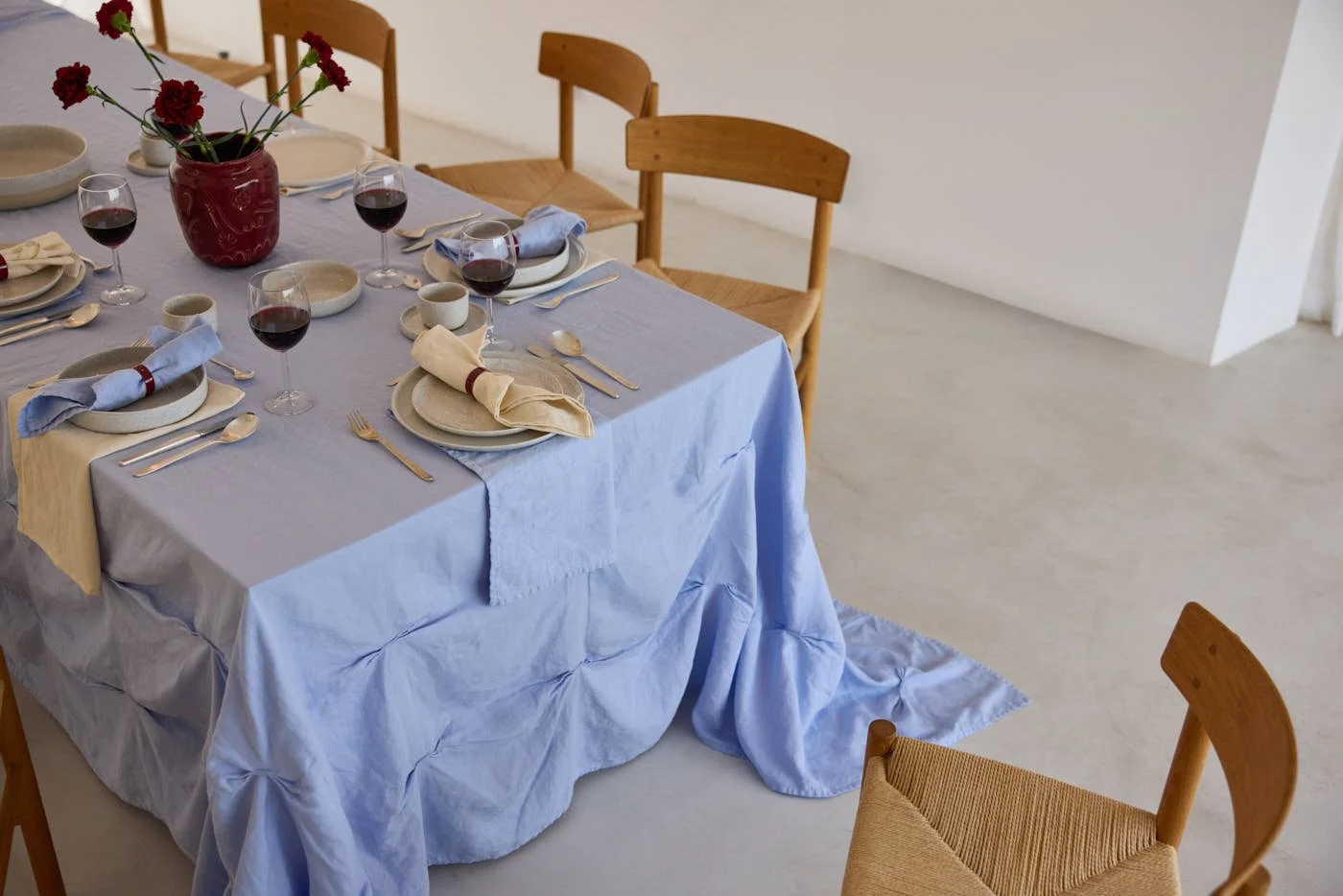 onomao Traditionell collection in Sand with Vase II by Enguerrand Poncelin x onomao and table linen by erlich textil x onomao, LE MILE Magazine.