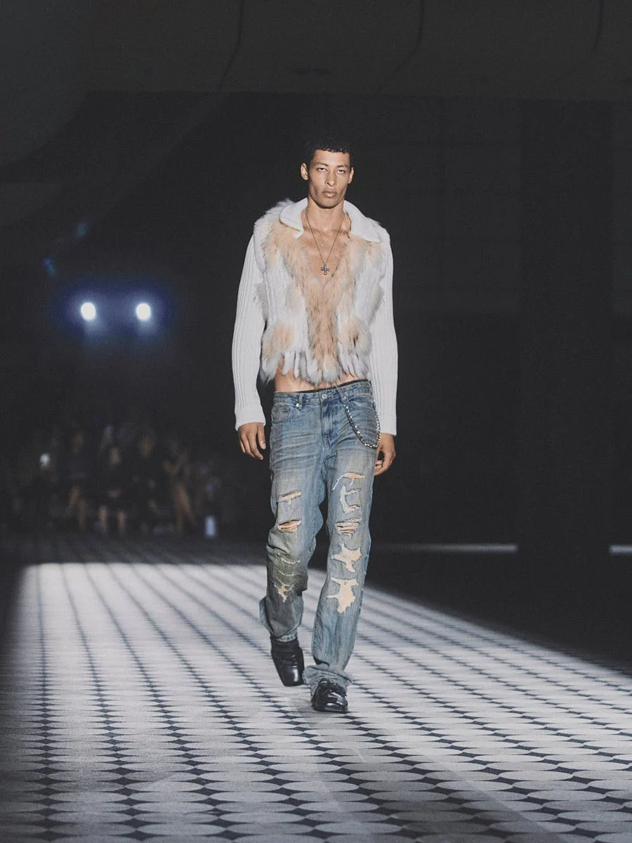 LE MILE Magazine Berlin Fashion Week SS27 editor Klaas Hammer photo Nicolai Sauer Brand Unvain runway