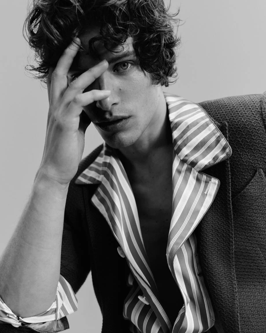 UMBERTO VILLAHERMOSA photo Cosimo Buccolieri Digital Cover SS26 for LE MILE Magazine Umberto wears a blazer and shirt by DOLCE&GABBANA