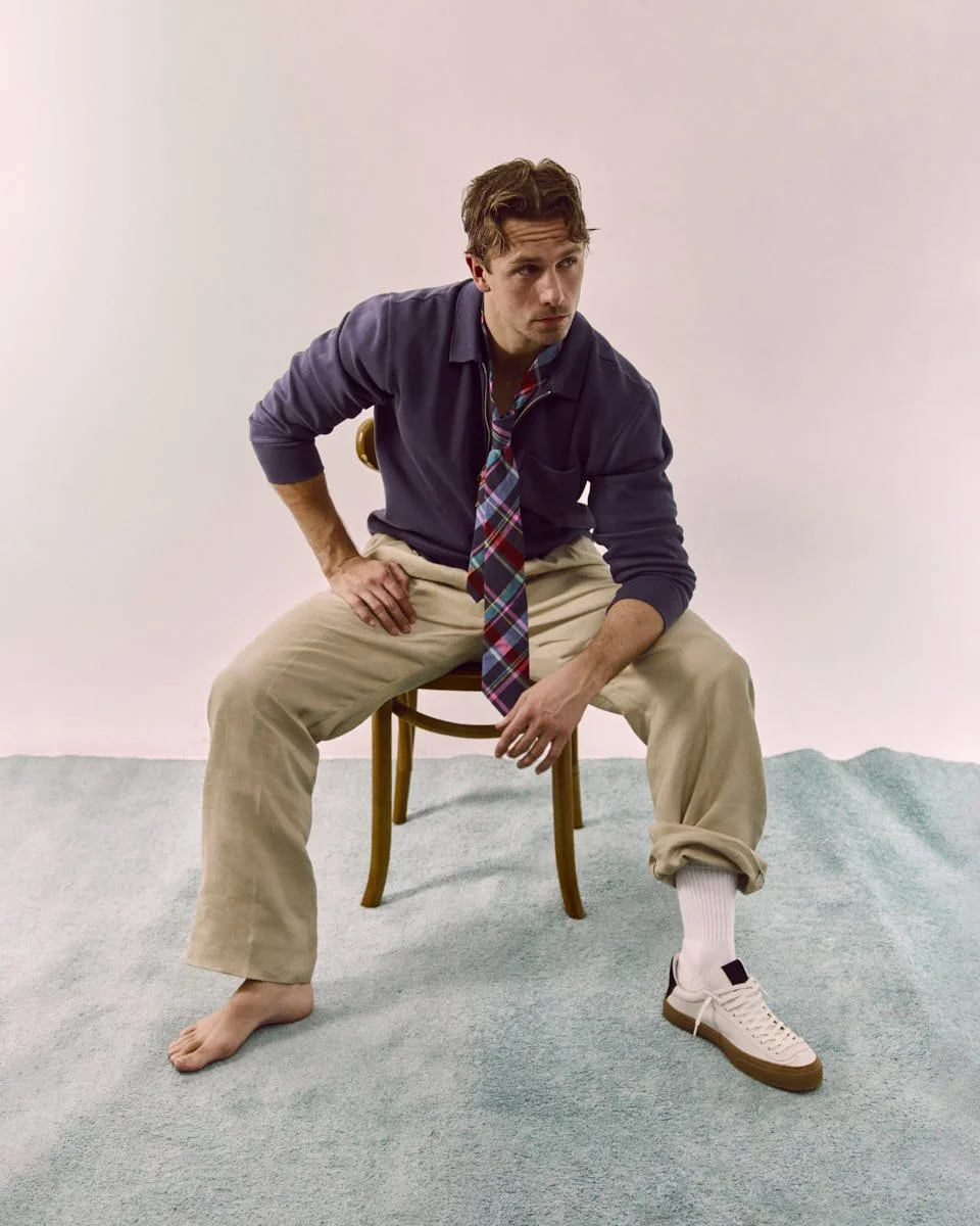 LE MILE Magazine James Yates GANT SS26 Digital Cover James wears a total look by GANT with shoes AQVA ALTA