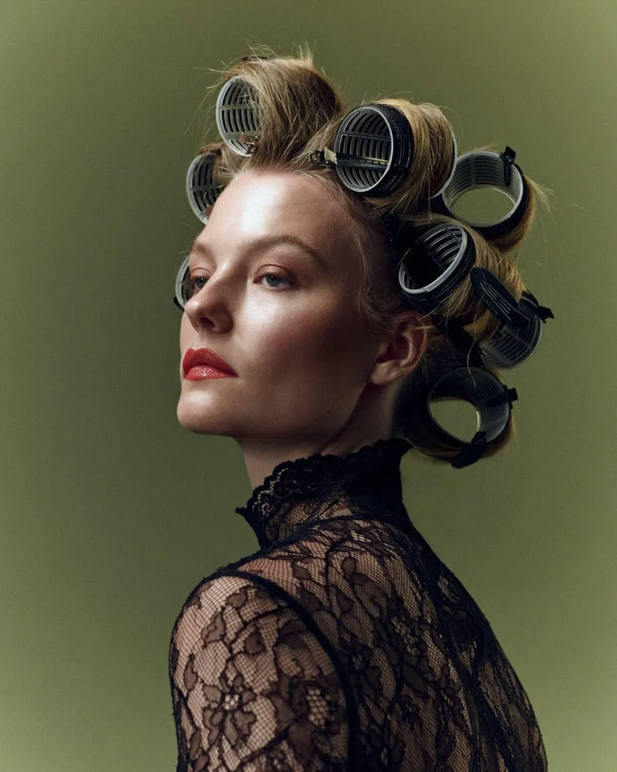 LE MILE Magazine ROOS ABELS Interview and SS26 Fashion Editorial Roos wears a total look by VALENTINO
