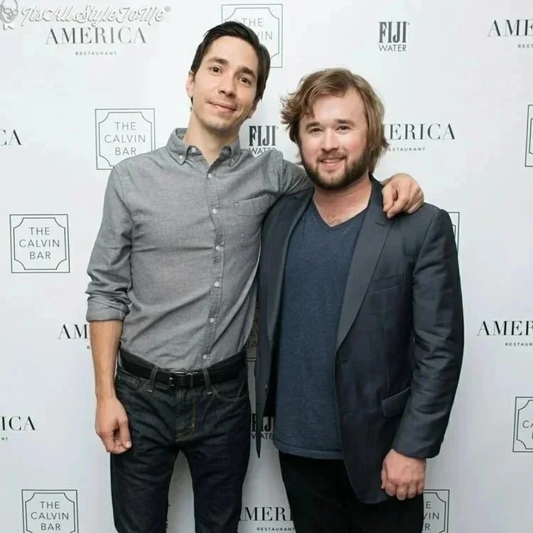 Justin Long & Haley Joel Osment 