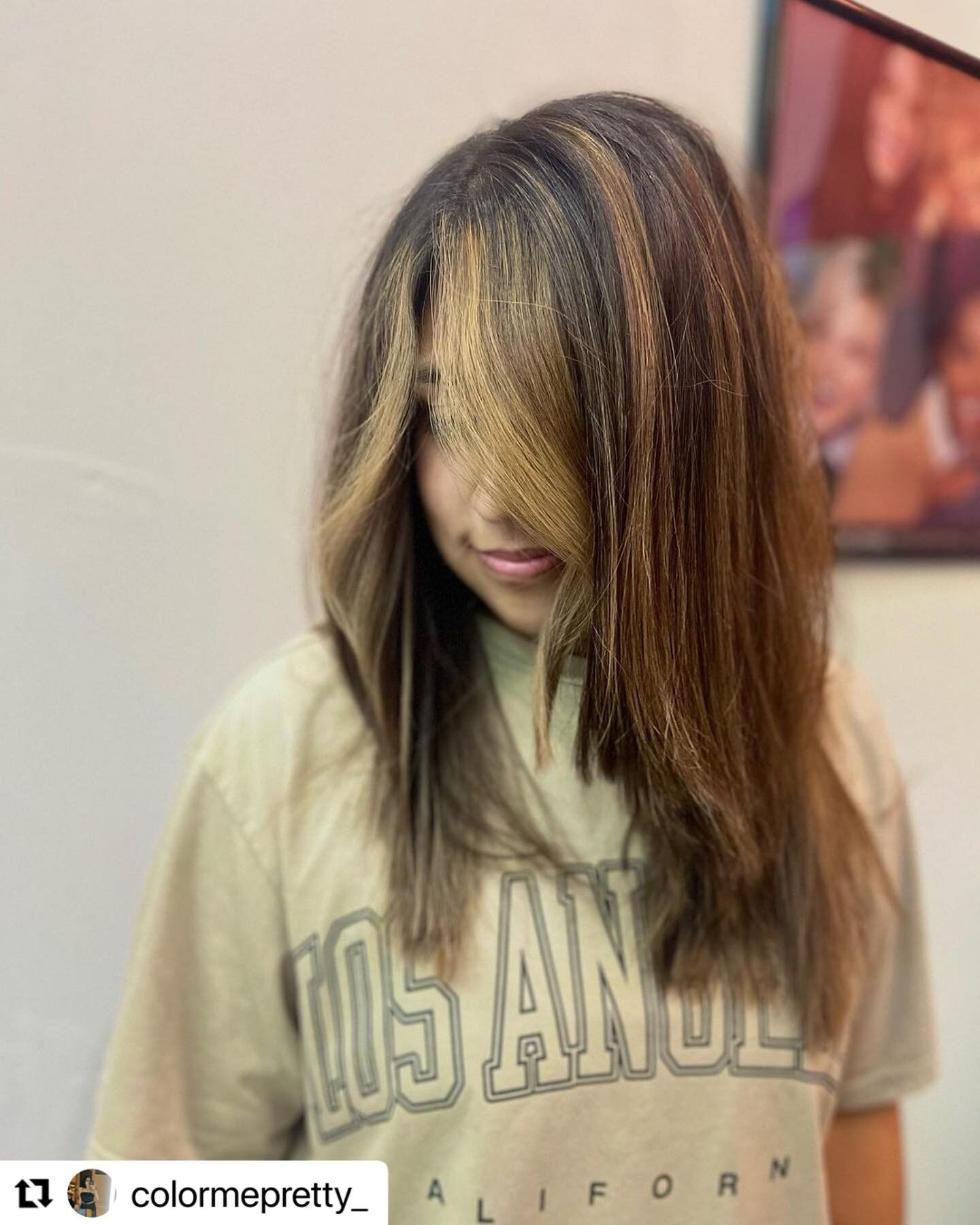 #Repost @colormepretty_ 
・・・
A little balayage correction to end the day ✨ 
&bull;
&bull;
&bull;
#paulmitchell #paulmitchellpro #balayage #colorcorrection #paulmitchellsalon #atxsalon #atxlife #atx #3030