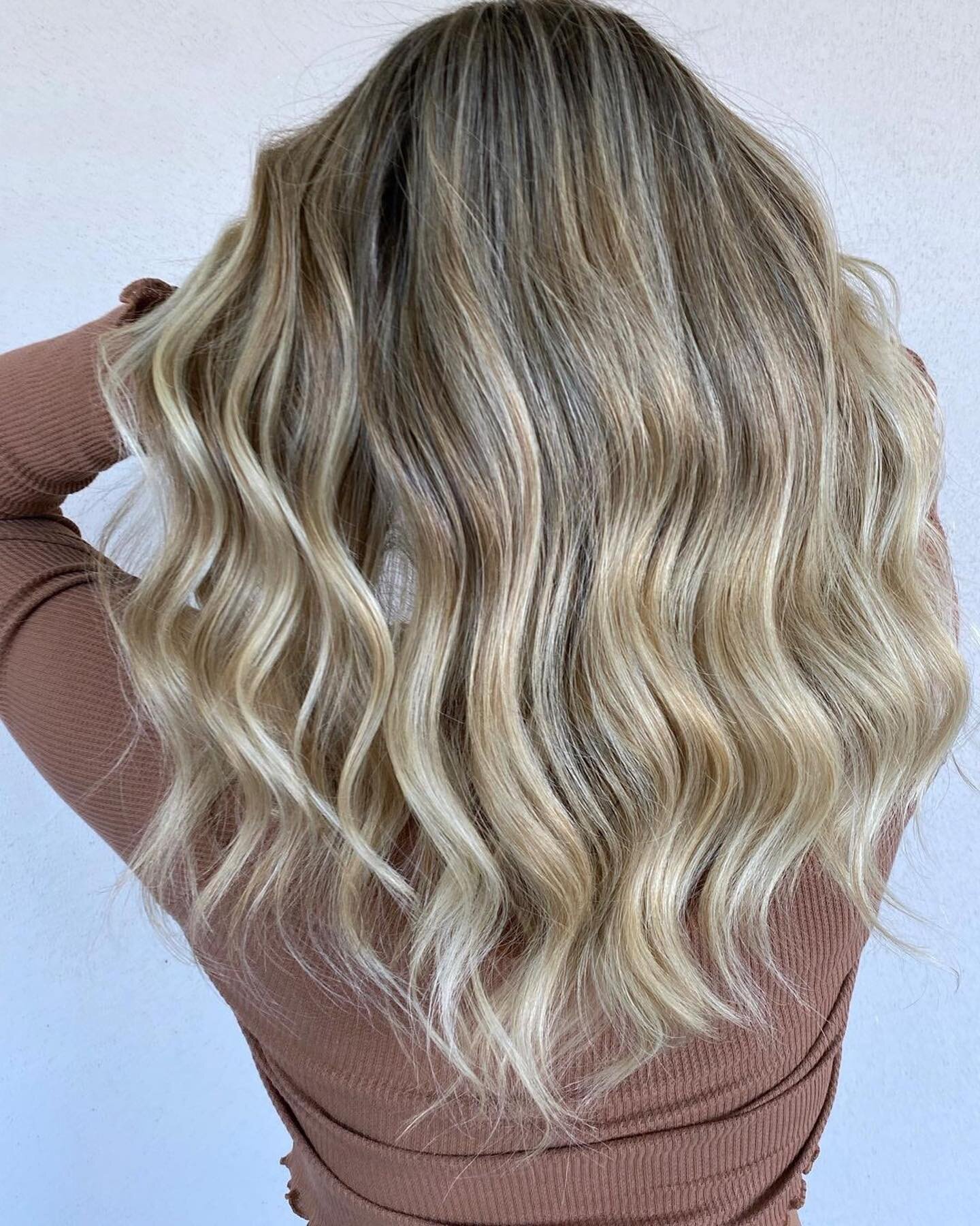 #Repost @hairbeautybysandy
・・・
Keep up 😉
&bull;
&bull;
&bull;

#paulmitchell #pmtakehome #oldsmar #oldsmarsalon #oldsmarstylist #stylist #haircut #haircolor #balayage #blonde #barber #menscut #style #vegansalon #austinstylist #davenportstylist #crue