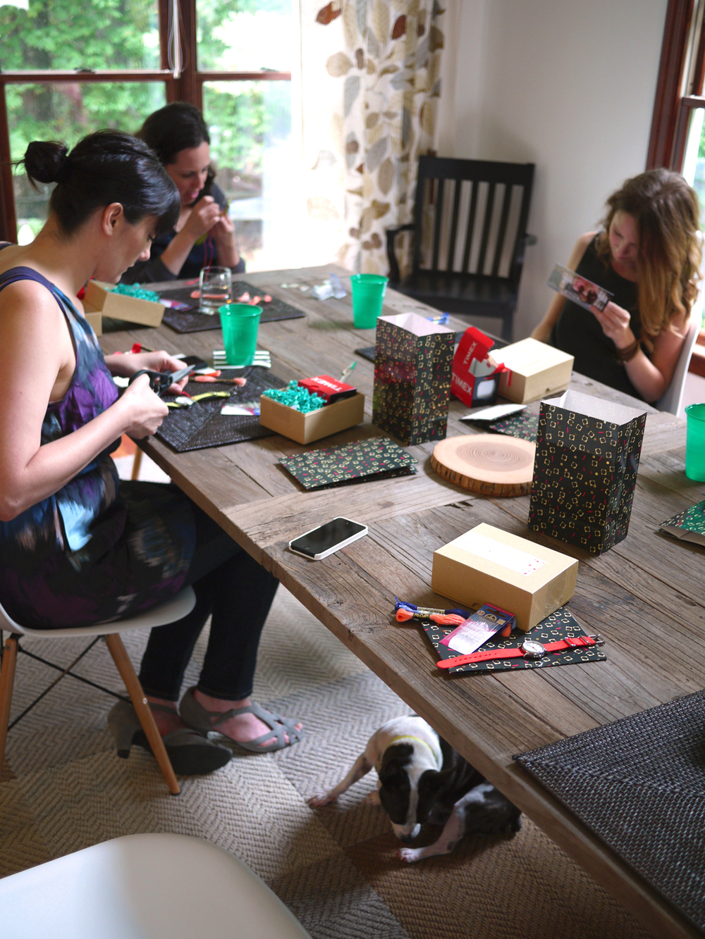  This is like half of the group hard at work. And then I started concentrating on my project and forgot to take anymore pictures of people. As usual.&nbsp; 